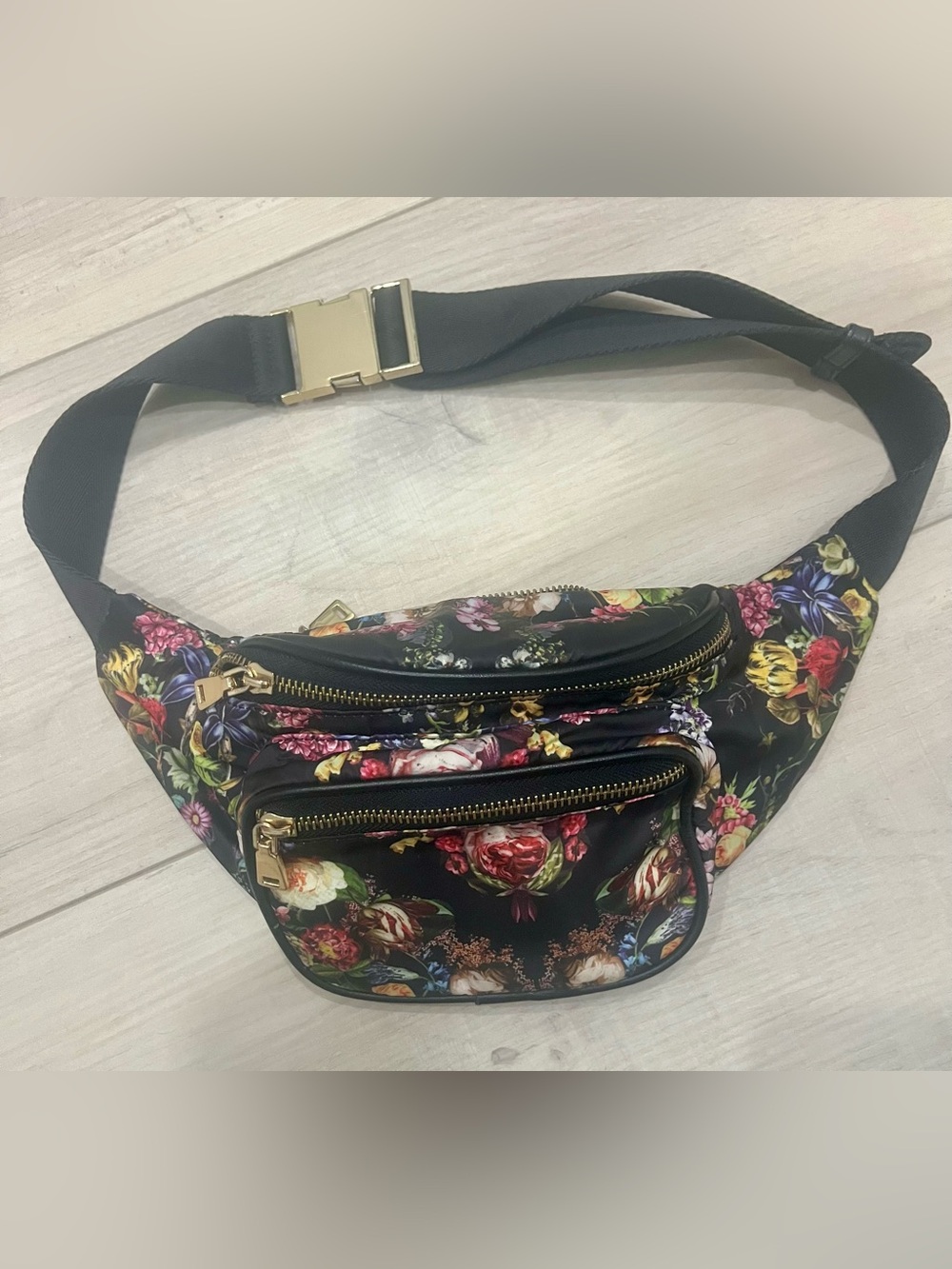 Inc. waist bag. Lots of pockets and storage.